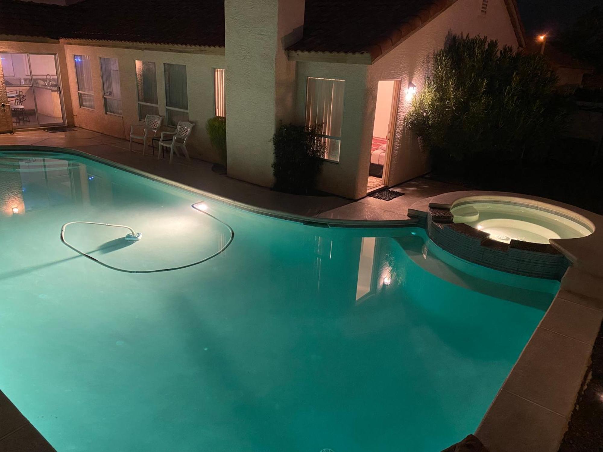 Luxury 1900 Sq Ft House Huge 46 Ft Pool & Hot Spa Las Vegas Luaran gambar